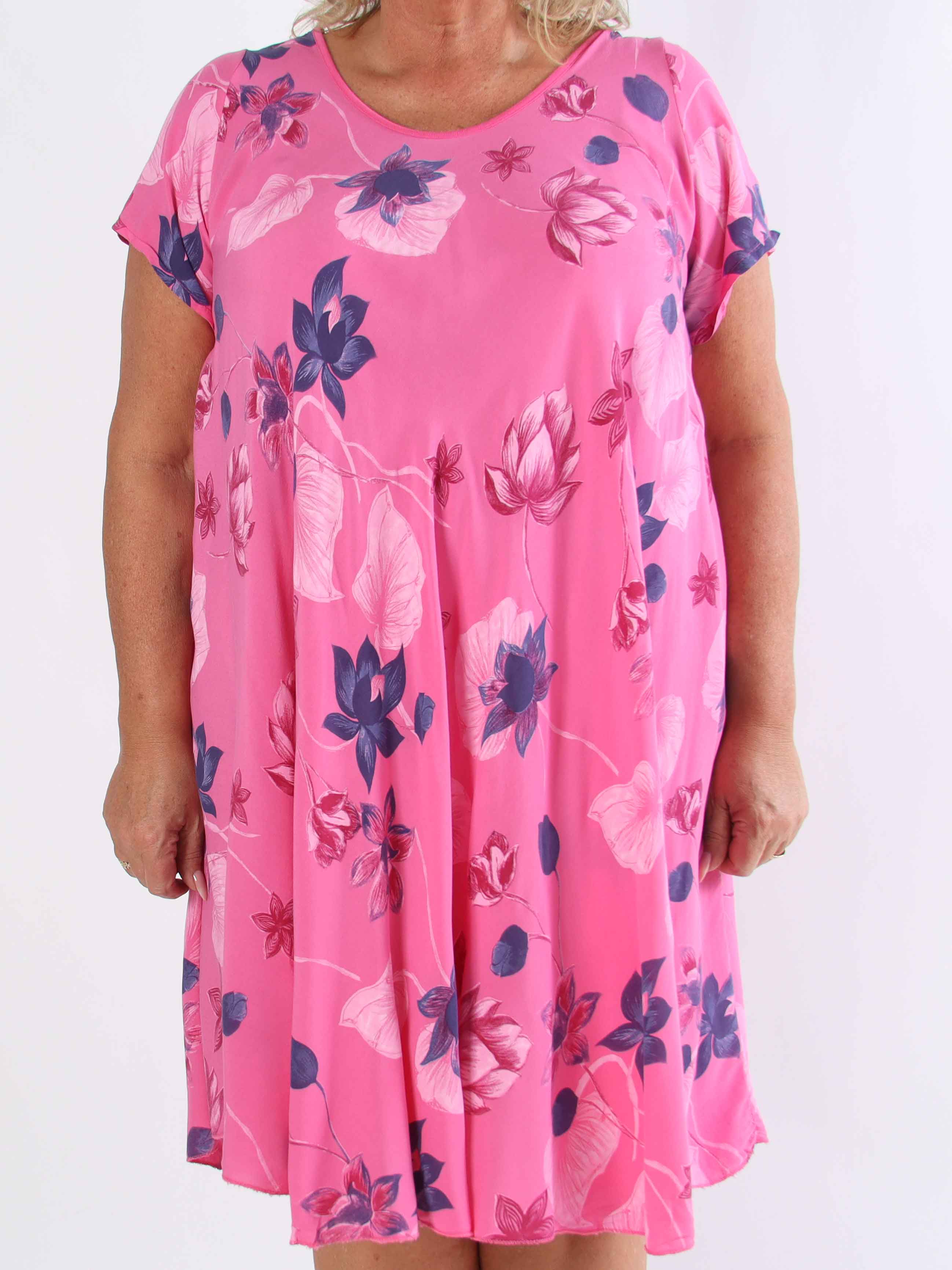 Bora - Sød plus size tunikakjole i bomuld med blomsterprint